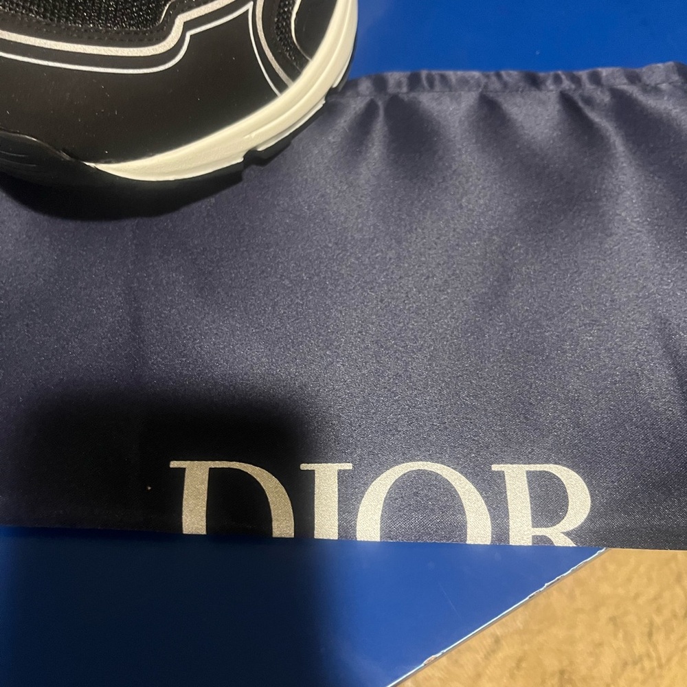 Dior Black and White Men's Sneakers - Picture 3 of 8